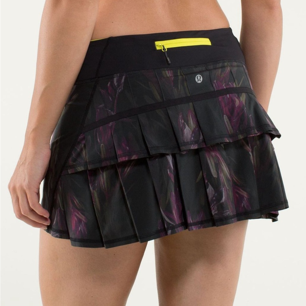 Lululemon Run: Pace Setter Skirt (Regular) Size 4 Midnight Iris Multi / Black